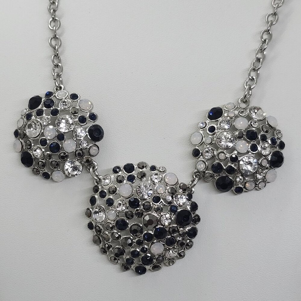 Charming‎ Charlie Three Circle Necklace Silver Tone Black White Clear Blue